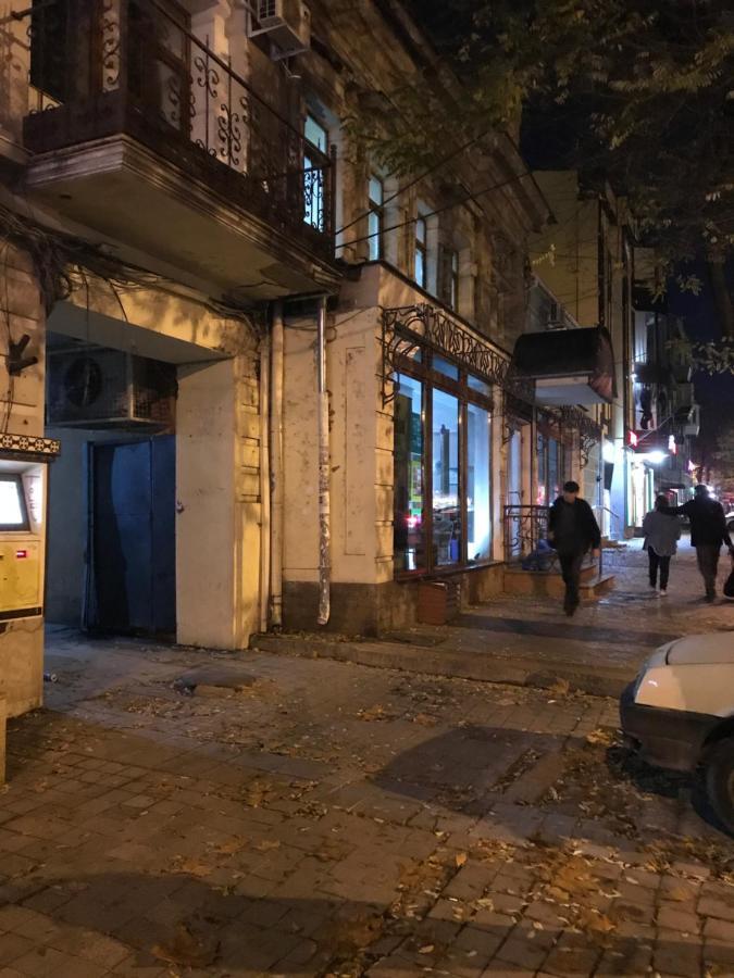 Атмосферная Квартира В Центре Одессы Odessa Esterno foto